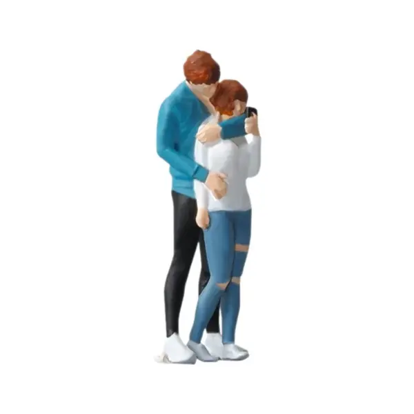 Cuddle Couple Miniature Figures 1:64 Scale Set - Image 6