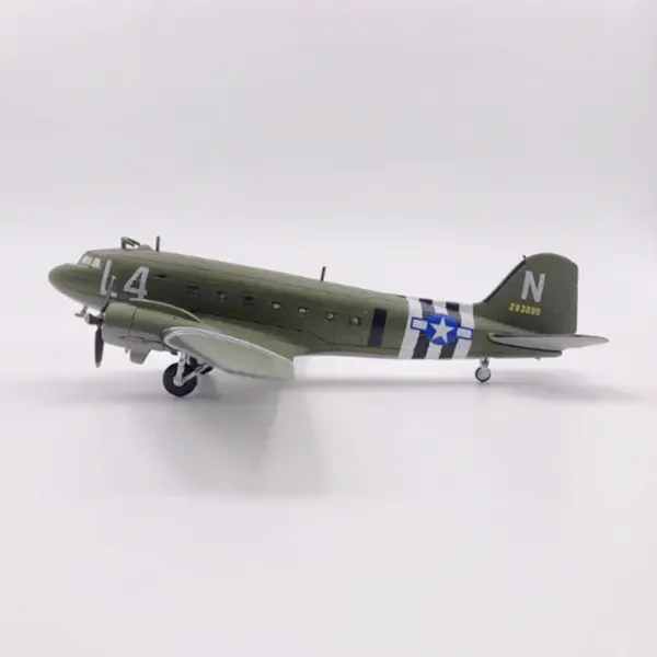 1/100 Scale C47 C-47 Diecast Model Aircraft - Image 6