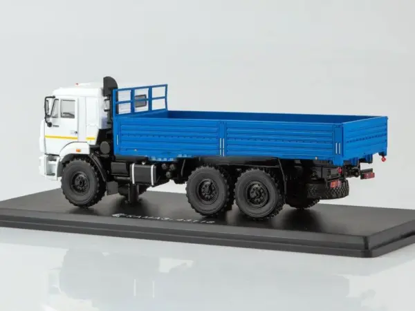 KAMAZ-43118 Diecast Truck Model 1:43 Scale - Image 2