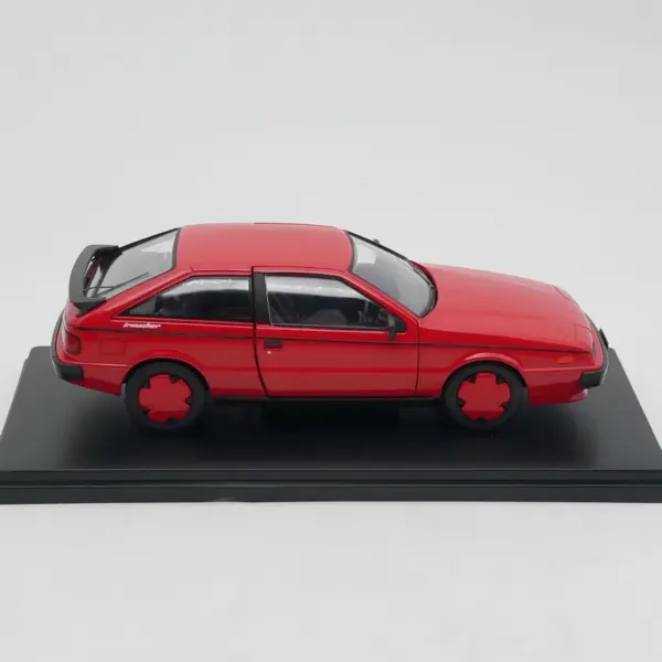 1:24 Scale Diecast Isuzu Piazza Model Car - Image 4