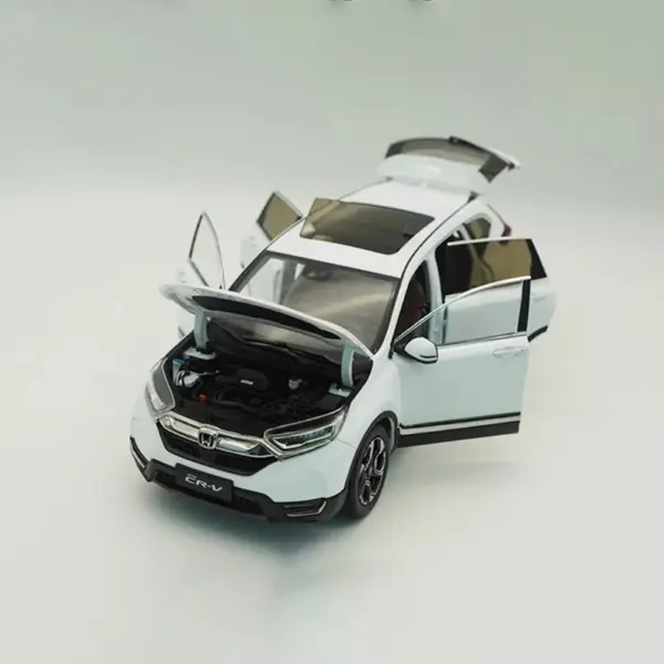 1:18 Scale Diecast Honda CR-V 2017 Model - Image 5