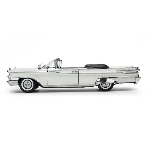 1:18 Scale Mercury Parklane Convertible Model - Image 5