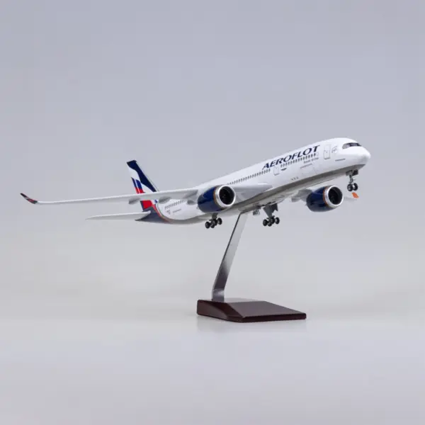 Airbus A350 Aeroflot Model 47CM Resin Plane - Image 2