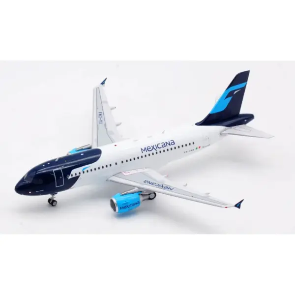 1:200 Diecast Mexicana Airlines Airbus A319 Model - Image 5