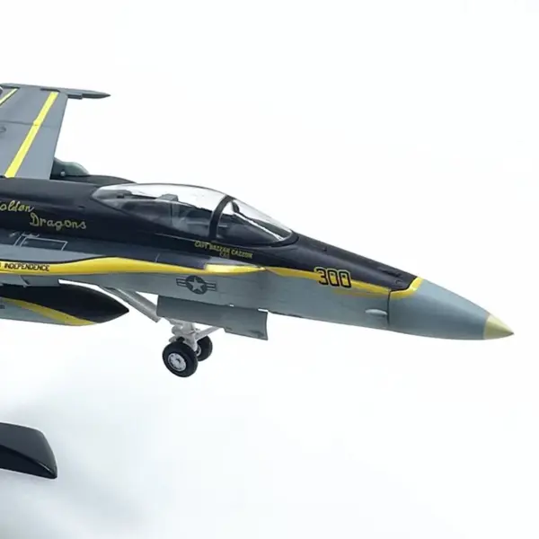 1:72 Scale F/A-18C Hornet Aircraft Model - Image 4
