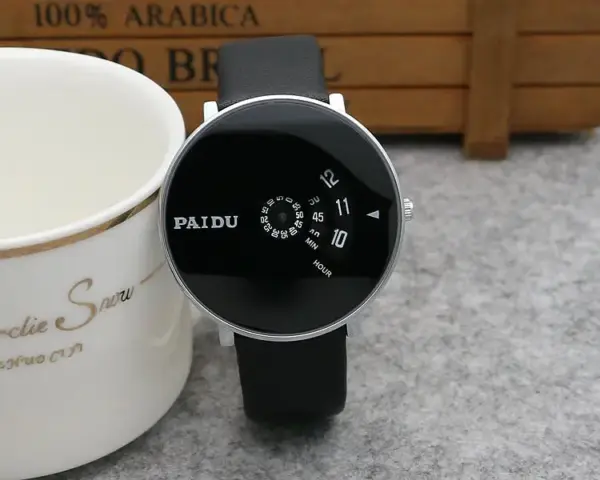 Minimalist UTHAI CQ208 Rotary Quartz Watch - Image 12