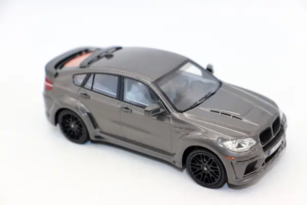 BMW X6 1:43 Scale Diecast Model Car Collection - Image 5