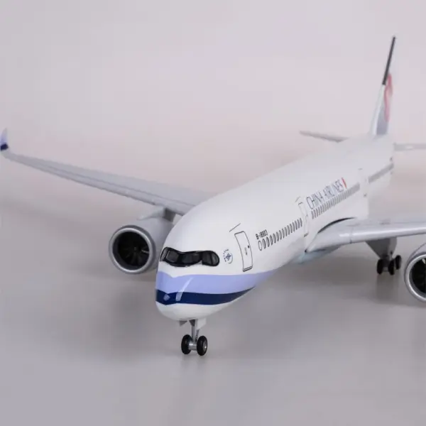 Airbus A350 Taiwan Airways Diecast Model 47CM - Image 4