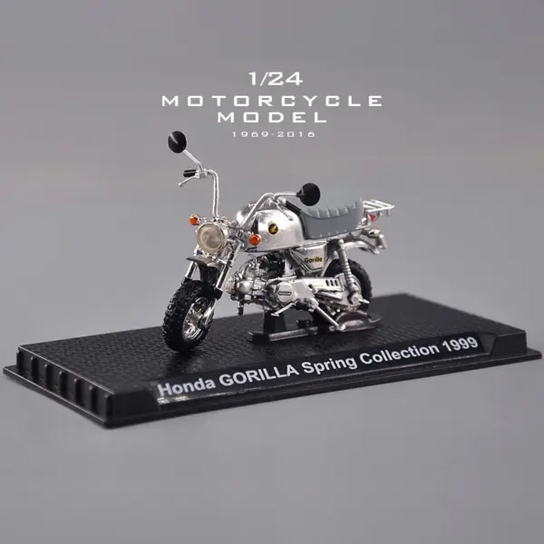 1:24 Scale Diecast Honda Heavy Duty Motorcycle - Image 3