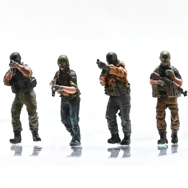 1/72 Scale Armed Soldier Model Set - Image 4