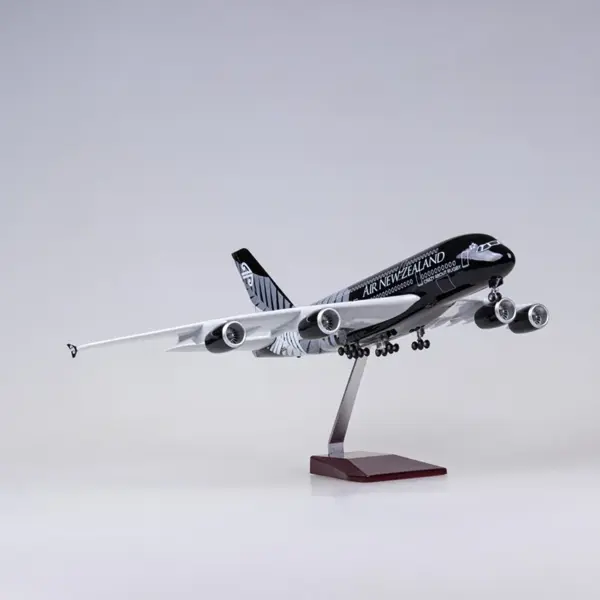 A380 New Zealand Airlines Diecast Model Plane - Image 4