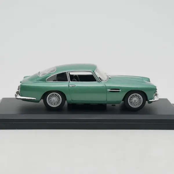 1959 Martin DB4 1:43 Diecast Model Car - Image 4