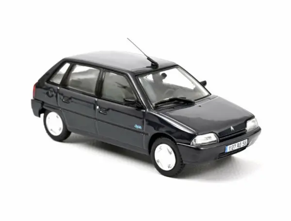 1/43 Scale Citroen AX Ten Diecast Model Car - Image 3