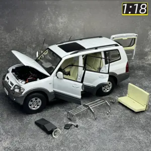 1:18 Mitsubishi Pajero V73 Diecast Model Car 12 S5188c16709d3413b9006df363dd1b667b