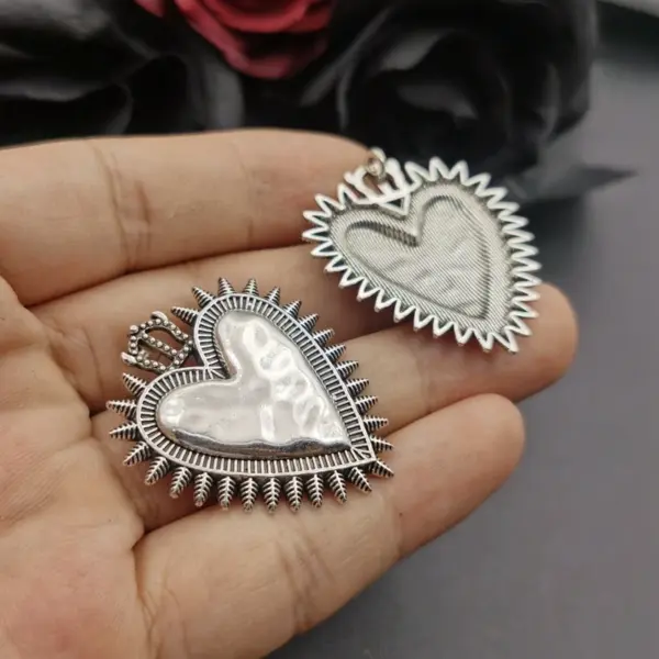 3pcs Silver Catholic Sacred Heart Charms - Image 4