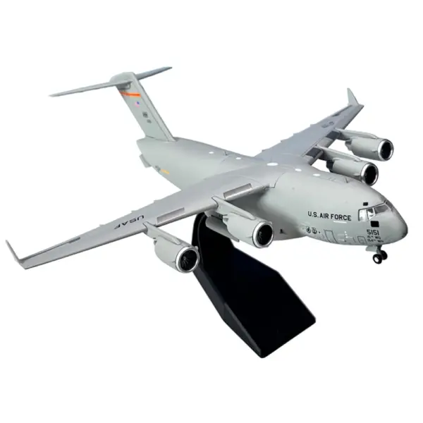 1:200 Scale US C-17 Globemaster III Model - Image 2