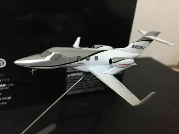 Ebbro 1/144 Scale HondaJet Model Aircraft - Image 9