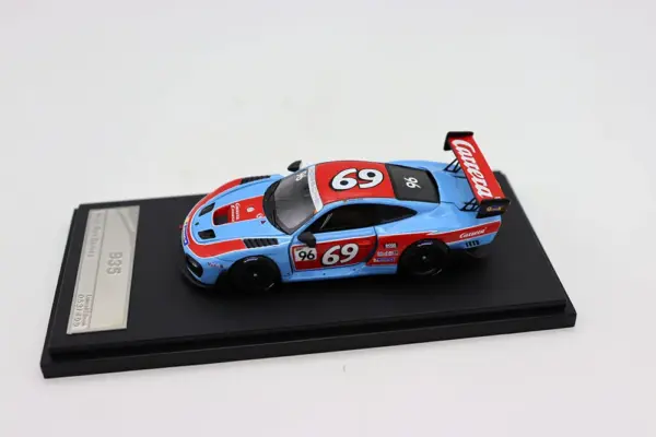 1/64 Scale Porsche 935 Racing Car Model - Image 6
