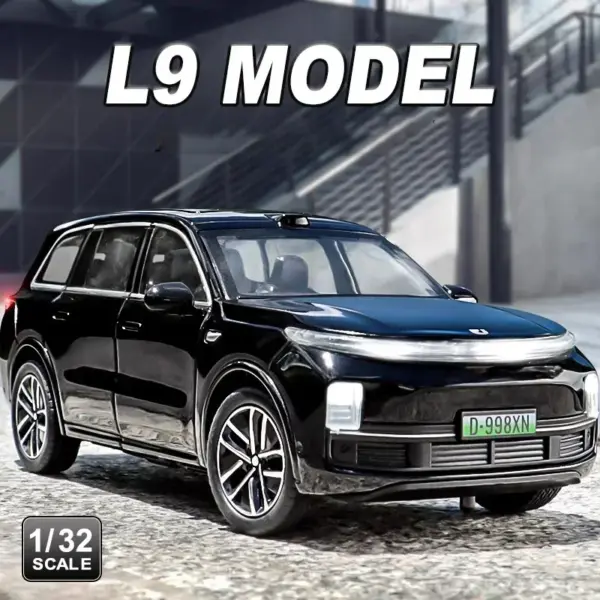 1:32 Alloy SUV Model Car with Sound and Light