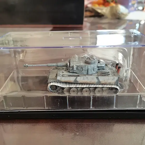 1:72 Scale German Tiger Tank Model 63112 - Image 2