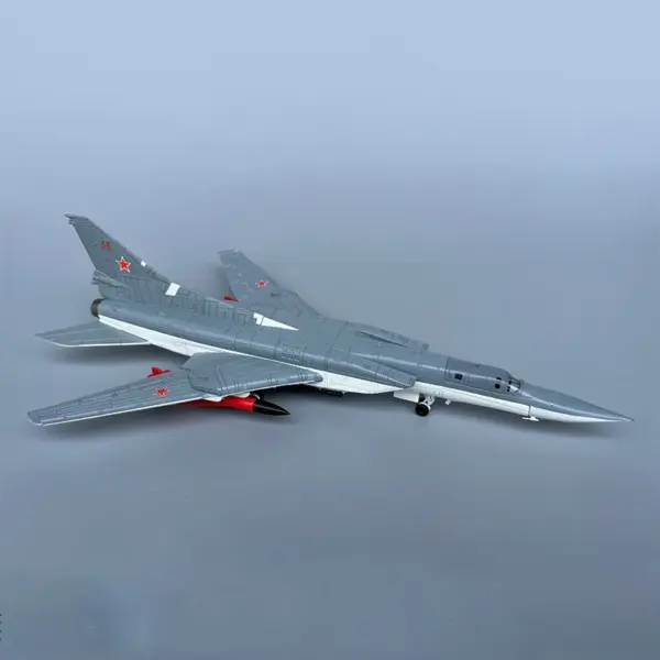 1:144 Scale TU-22M3 Backfire Model Aircraft - Image 6
