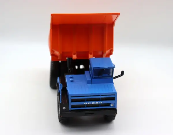 1/43 Scale Belaz 7523 Diecast Dump Truck Model - Image 5