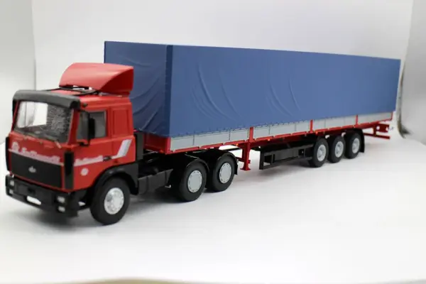 1:43 Scale MAZ-6422 Truck and Trailer Model