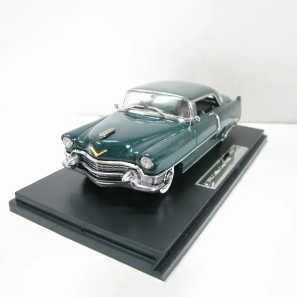 1:43 Scale 1955 Classic Coupe Diecast Model