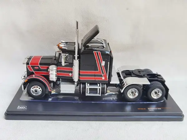 1973 Peterbilt 359 Truck Diecast Model 1:43 - Image 2