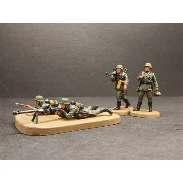 1/72 Scale Resin German Paratrooper Figures 4pcs - Image 4