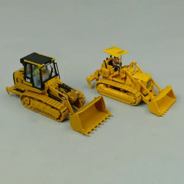 CAT 977D 963K Diecast Model Vehicle Set - Image 2