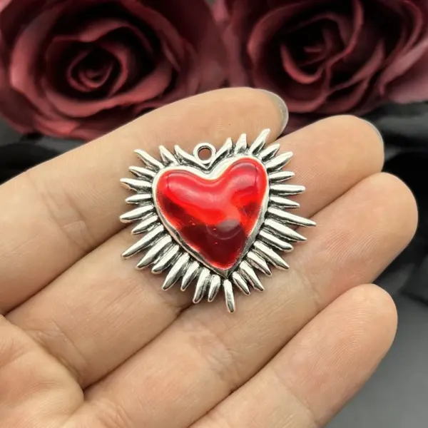 4pcs Antique Silver Sacred Heart Charms - Image 2