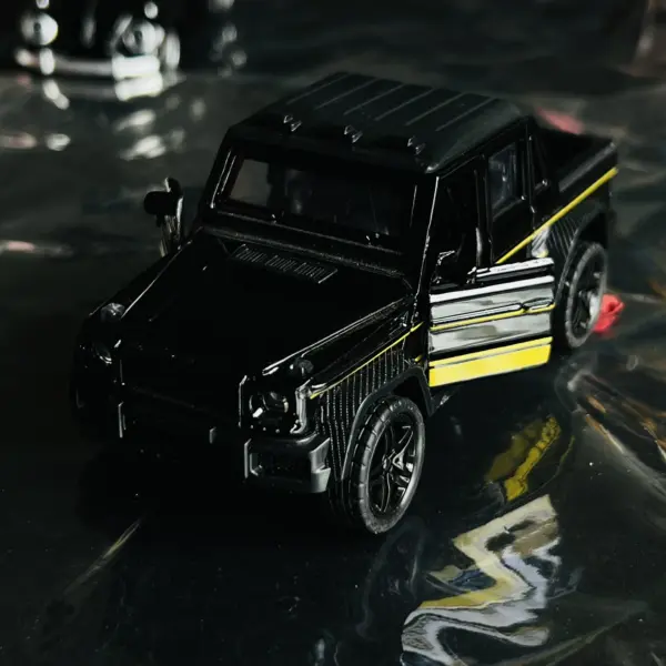 Diecast Alloy Toy Simulation Car Model - Image 7