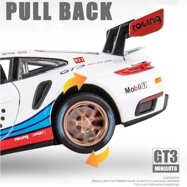 1:32 Diecast Porsche 911 RSR Alloy Model Car - Image 5