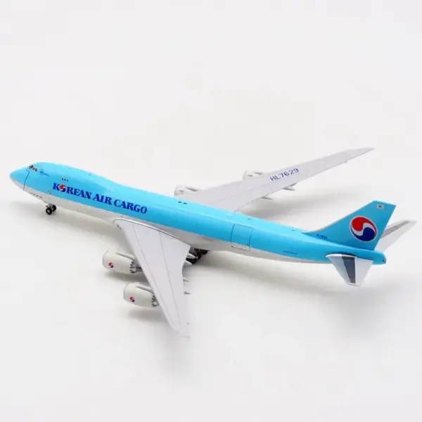 Korean Air Cargo B747-8F Diecast Model 1:400 - Image 5