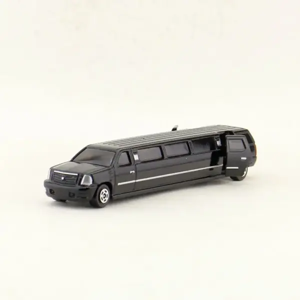 Diecast Metal Stretch Lincoln Limousine Model - Image 5