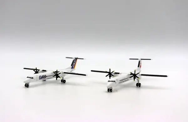 1/400 Scale JAC JA841C & JAL JA81RC Model - Image 5