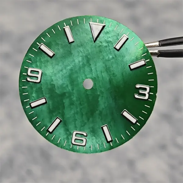 28.5mm Green Luminous Watch Dial for NH35 - Image 5