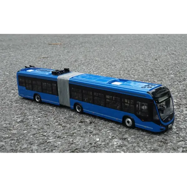 1:42 Scale Diecast Yutong Bus Model ZK5180C - Image 5
