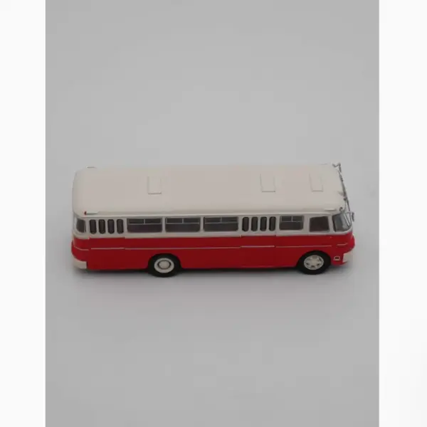 1:72 Scale Diecast IKARUS 620 Bus Model - Image 5