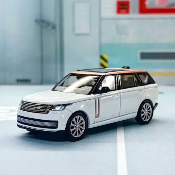 Diecast 1:64 Scale Luxury SUV Model Car - Image 6