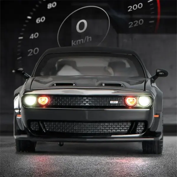 1:32 Dodge Challenger SRT Hellcat Diecast Model - Image 2