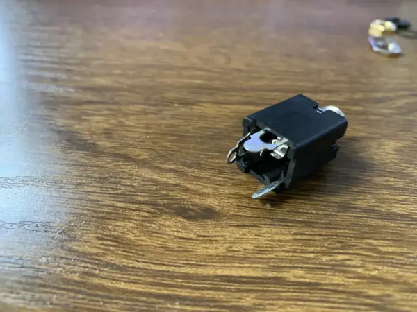 Genuine Output Jack Socket for Guitars - Image 5