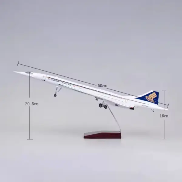 1:125 Scale Concorde Aircraft Model with Lights - Image 3