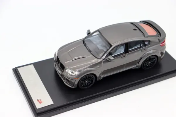 BMW X6 1:43 Scale Diecast Model Car Collection - Image 6