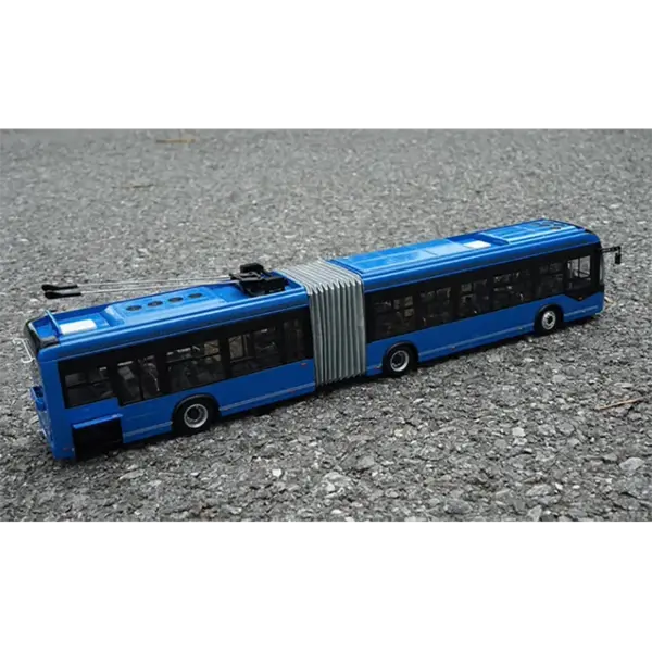 1:42 Scale Diecast Yutong Bus Model ZK5180C - Image 4