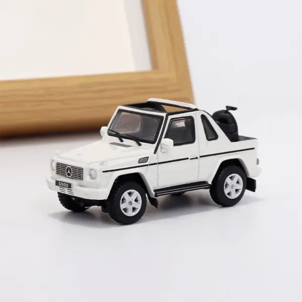 1:64 Scale G500 Open-top Off-road Model Car - Image 2