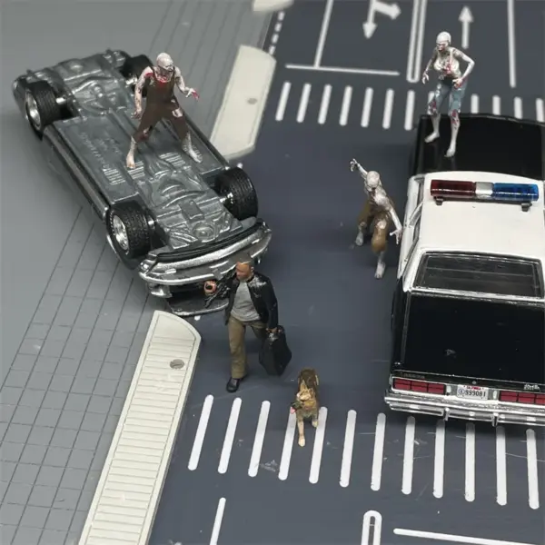 1:64 Scale Smith Action Figures with Dog Set - Image 6