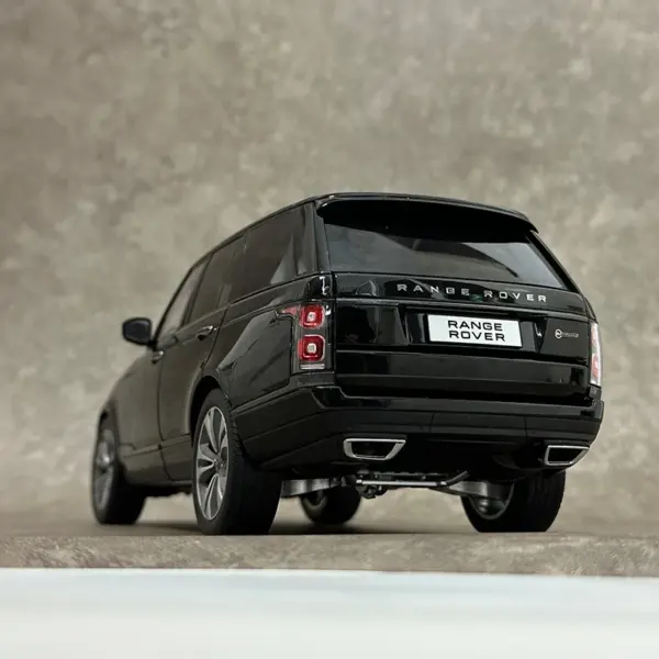 1:18 Diecast Metal Range Rover SUV Model - Image 5