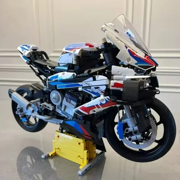 Motorcycle Assembly Building Block Puzzle 668PCS - Image 6